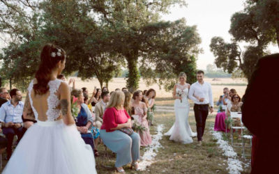 DEALING WITH HOT WEATHER ON YOUR WEDDING DAY