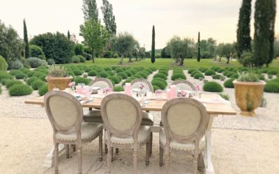 WHEN SHOULD YOU BE BOOKING YOUR WEDDING VENDORS?